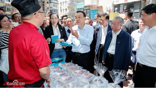 地攤經(jīng)濟(jì)成為打包帶廠家，另外的一種”分銷”方式